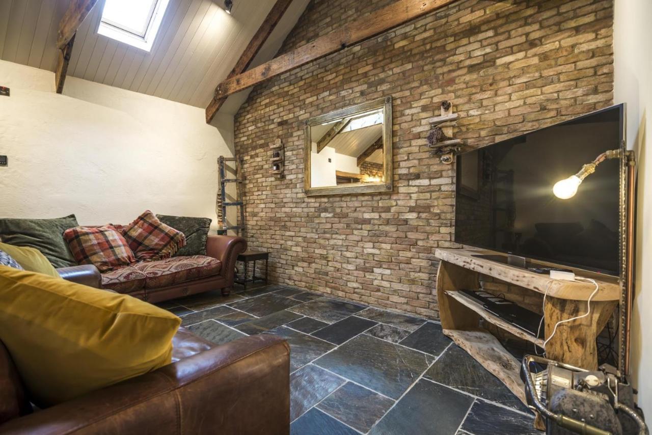 Lavender - Luxurious Barn Conversion - Blossom Farm Johnston 外观 照片